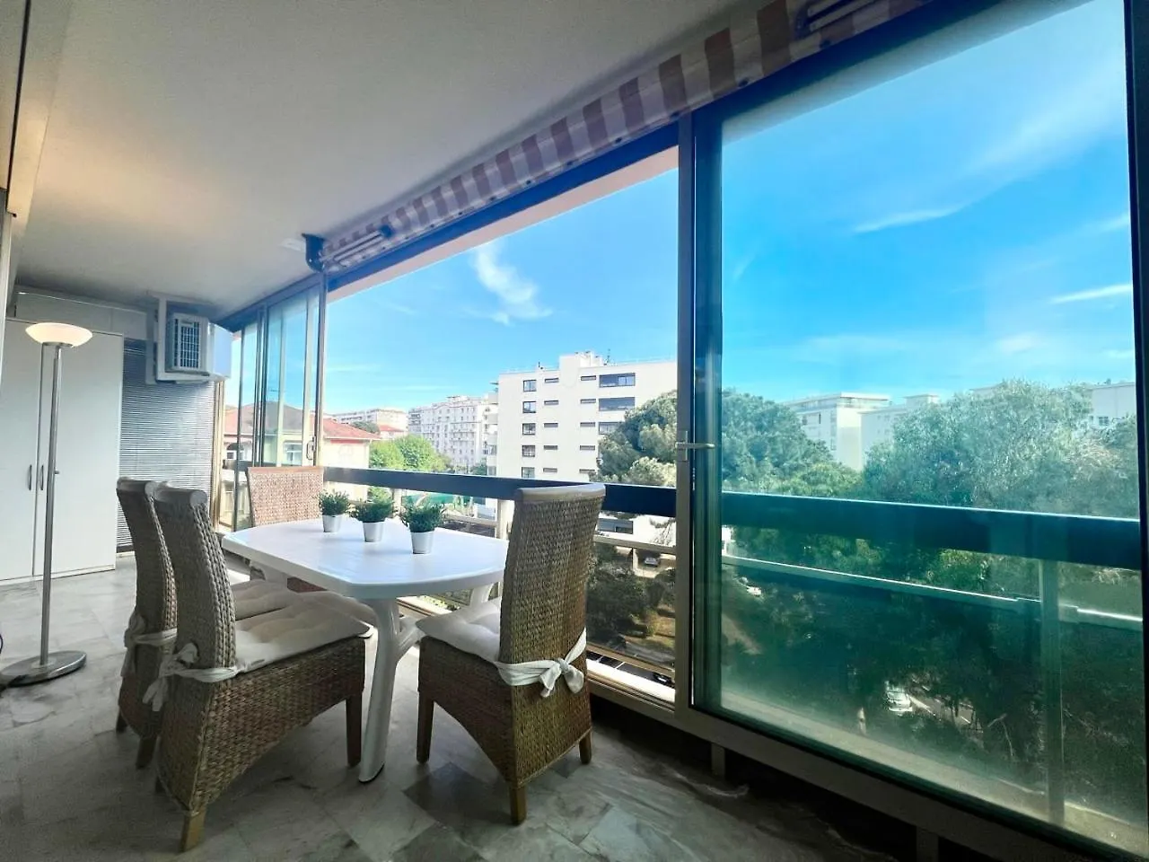 B038 Spacieux Appartement Proche Croisette Parking Cannes 0*,
