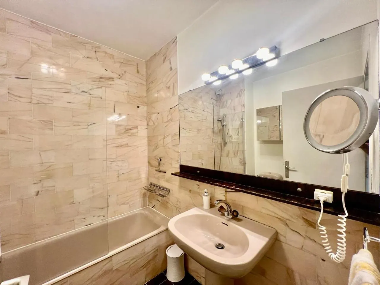 B038 Spacieux Appartement Proche Croisette Parking Cannes